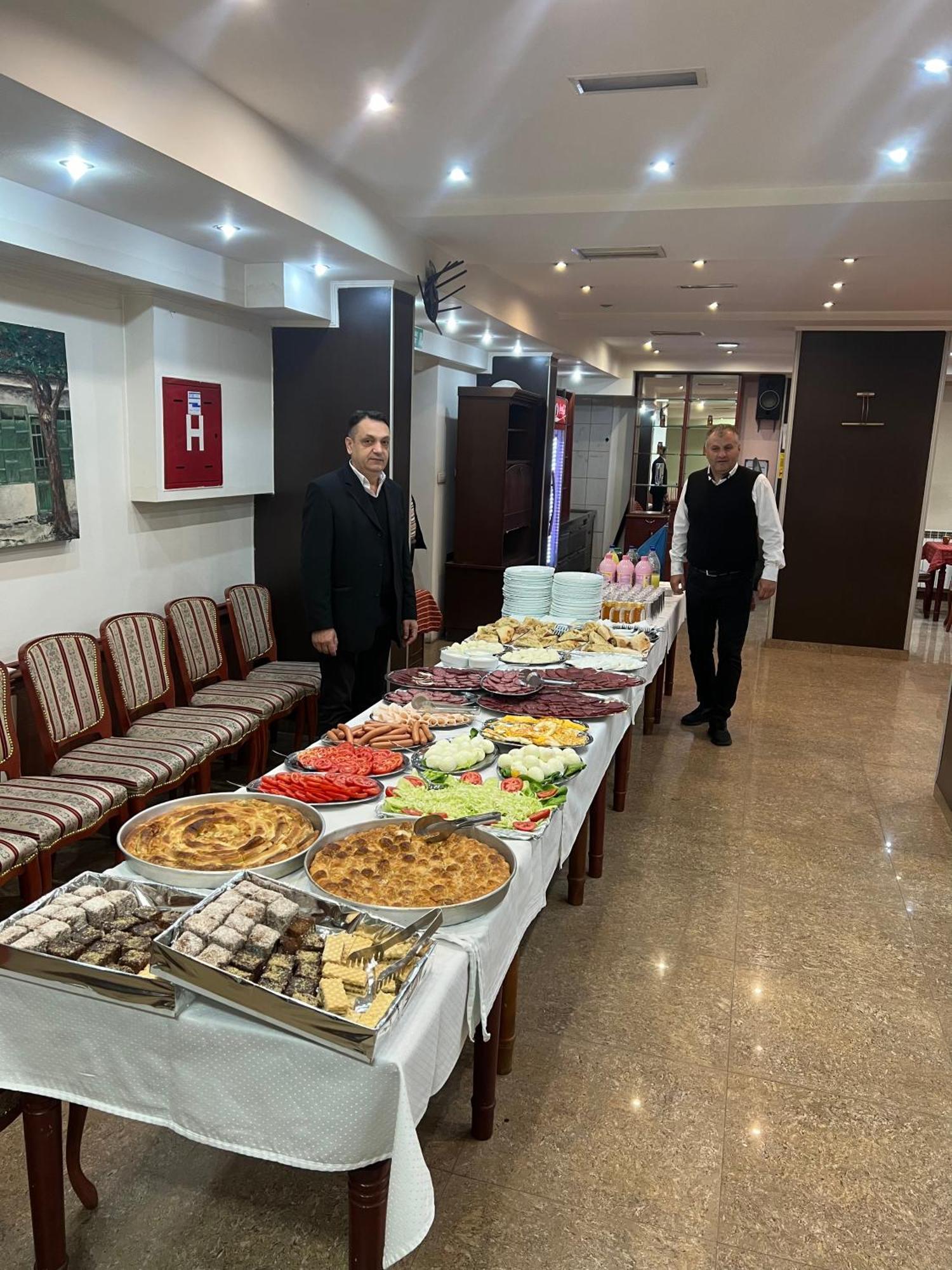 Hotel Atlas Novi Pazar Kültér fotó