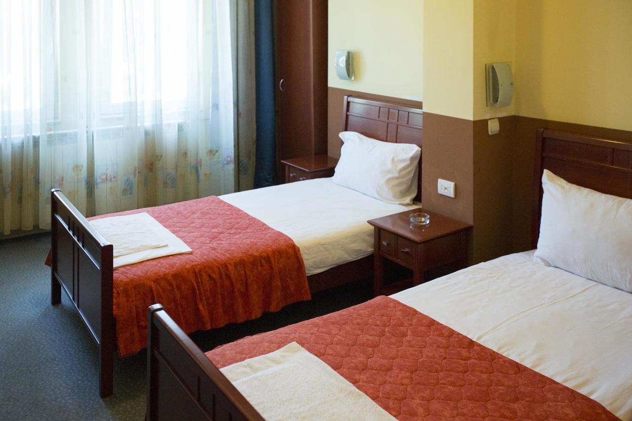 Hotel Atlas Novi Pazar Kültér fotó