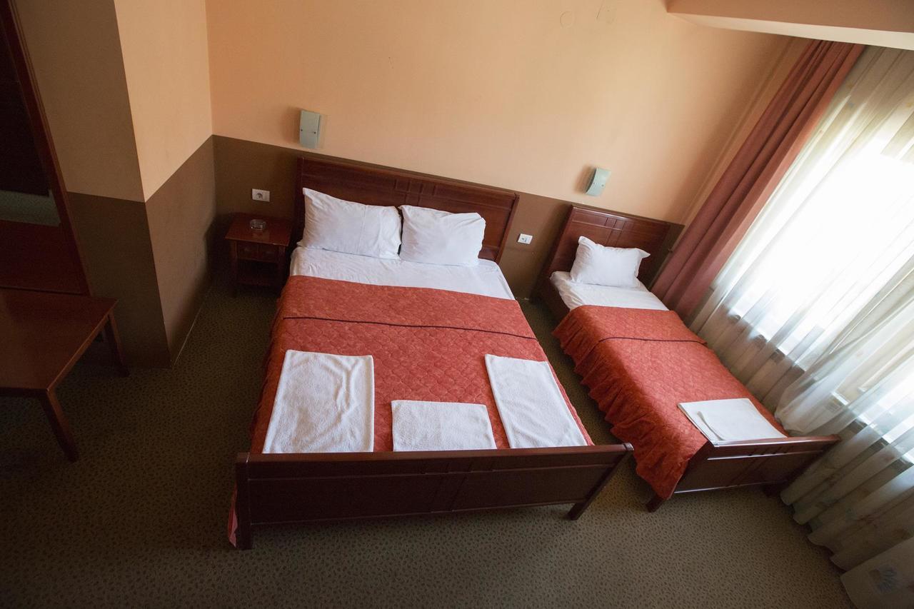 Hotel Atlas Novi Pazar Kültér fotó