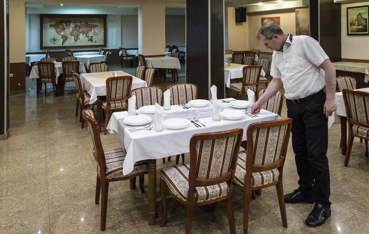 Hotel Atlas Novi Pazar Kültér fotó